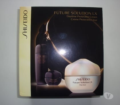 Produits de beauté - santé Issy les Moulineaux Hauts-de-Seine - Photos Vivastreet Coffret soin visage femme SHISEIDO Future Solution LX