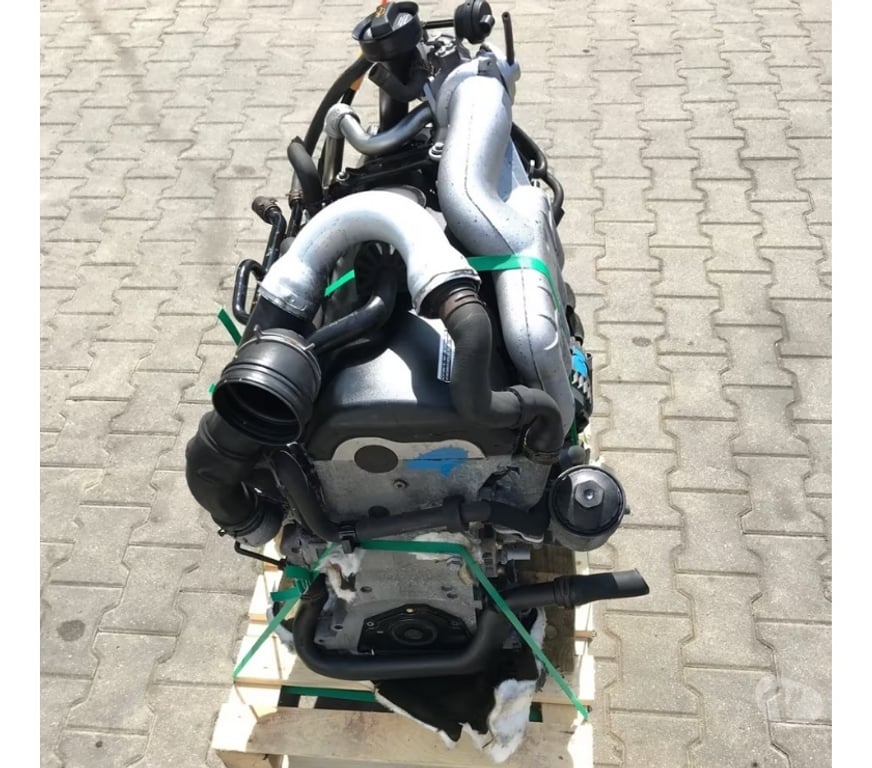 Pièces et services auto Paris Paris 1er ardt - 75001 - Photos Vivastreet Moteur Volkswagen 2.5 TDI code: AXD complet, garantie