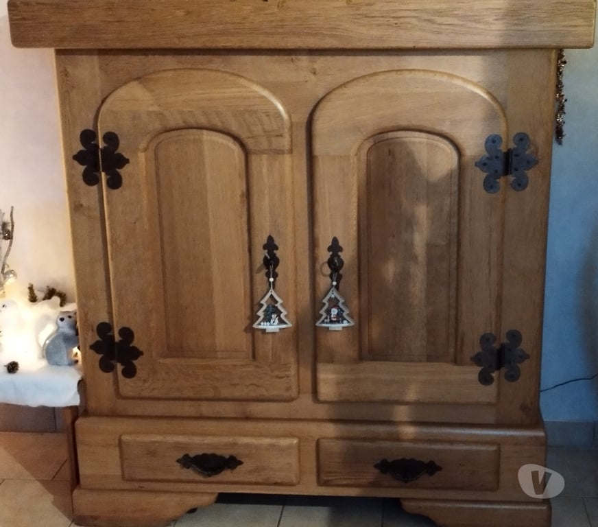 Ameublement & art de la table Nord Taisnieres en Thierache - 59550 - Photos Vivastreet A vendre salle à manger chêne massif clair