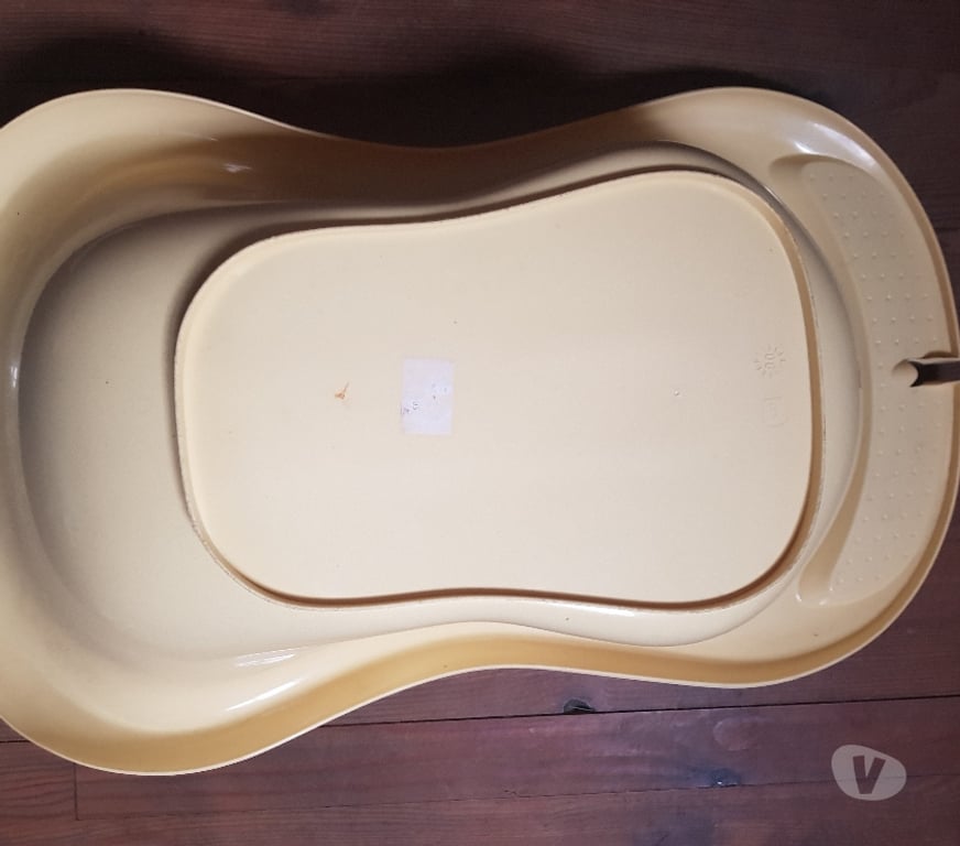 Equipements bébés Essonne Juvisy sur Orge - 91260 - Photos Vivastreet baignoire bébé jaune