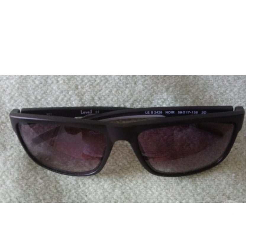 Accessoires - Bagagerie Seine-Saint-Denis La Courneuve - 93120 - Photos Vivastreet Lunette de soleil