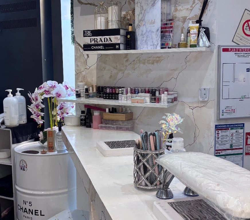 bureaux locaux Bouches-du-Rhône Marseille - Photos Vivastreet location de post onglerie