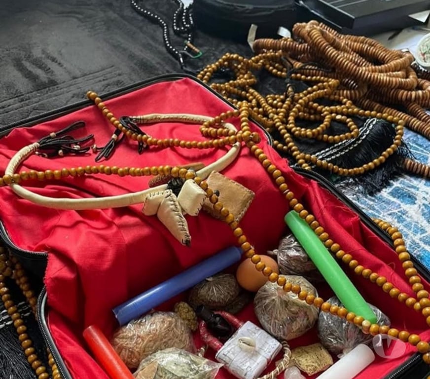 Horoscope - Voyance Loire-Atlantique Nantes - Photos Vivastreet Marabout voyant médium guérisseur astrologie