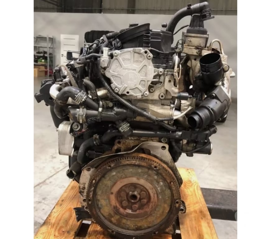 Pièces et services auto Paris Paris 1er ardt - 75001 - Photos Vivastreet Moteur Volkswagen 1.6 TDI code: CAY complet, garantie