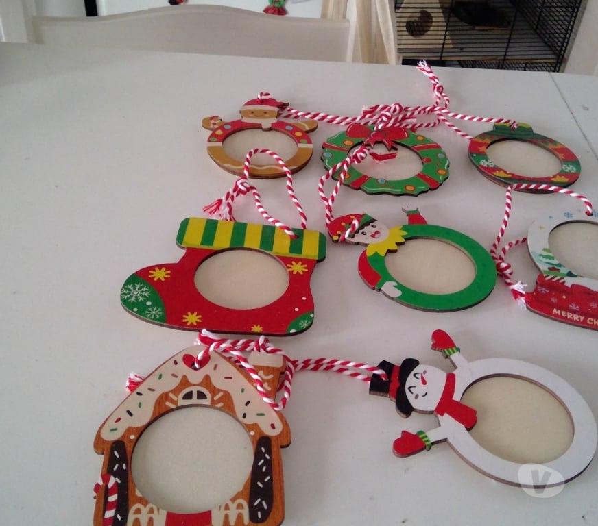 Décoration - art Bouches-du-Rhône Marignane - 13700 - Photos Vivastreet 8€ Ornement de cadre photo noël