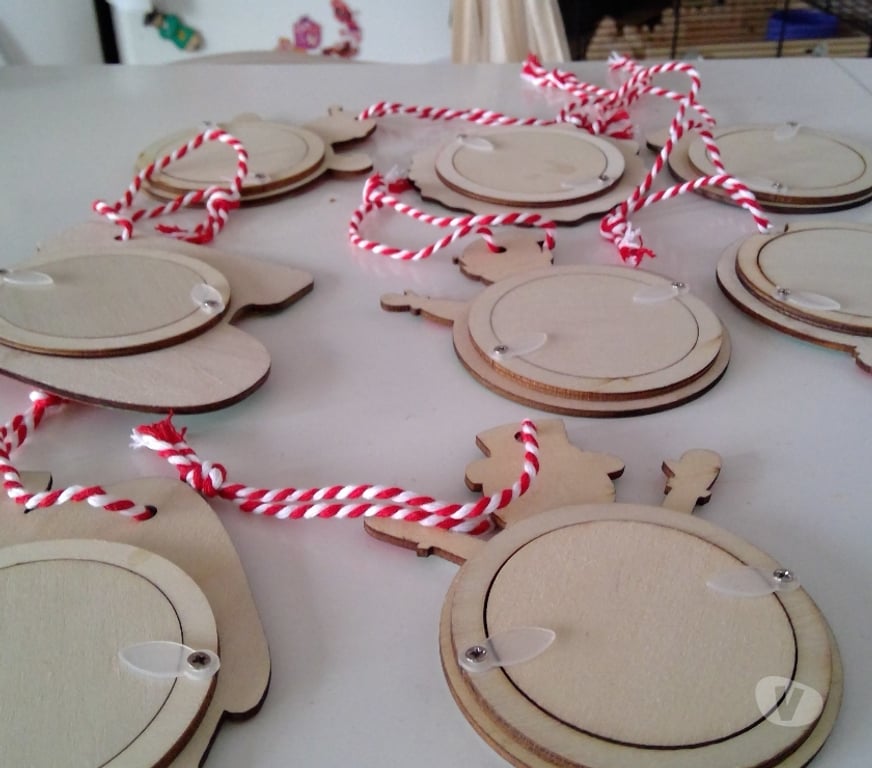 Décoration - art Bouches-du-Rhône Marignane - 13700 - Photos Vivastreet 8€ Ornement de cadre photo noël