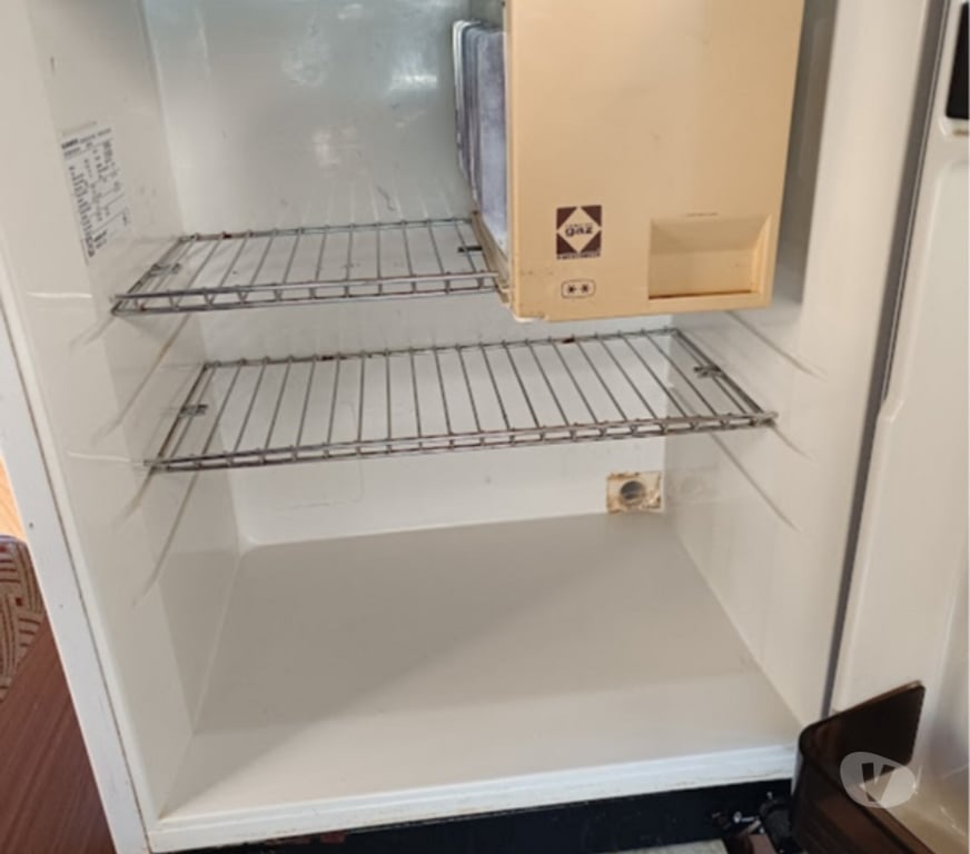 Equipements - Services Savoie Cruet - 73800 - Photos Vivastreet Vends Frigo Trimix Idéal Camping-Car Van Bateau