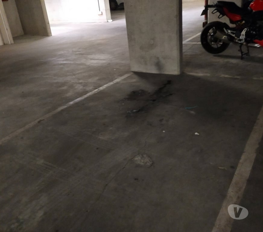 Vente Parking Hauts-de-Seine Courbevoie - 92400 - Photos Vivastreet Parking sous-sol sécurisé La Défense