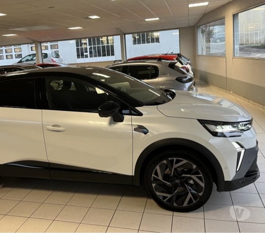 Voiture d'occasion Bouches-du-Rhône Marseille - Photos Vivastreet RENAULT CAPTUR E-Tech full hybrid