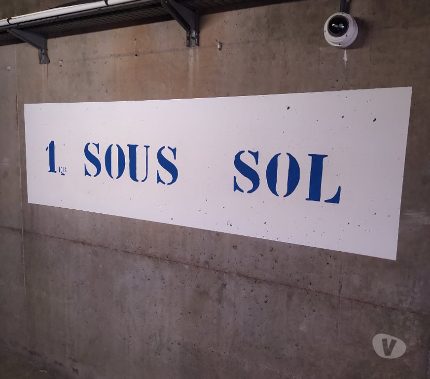 Parkings - Garages Alpes-Maritimes Antibes - 06600 - Photos Vivastreet GARAGE ENTREPÔT Vieille Ville ANTIBES