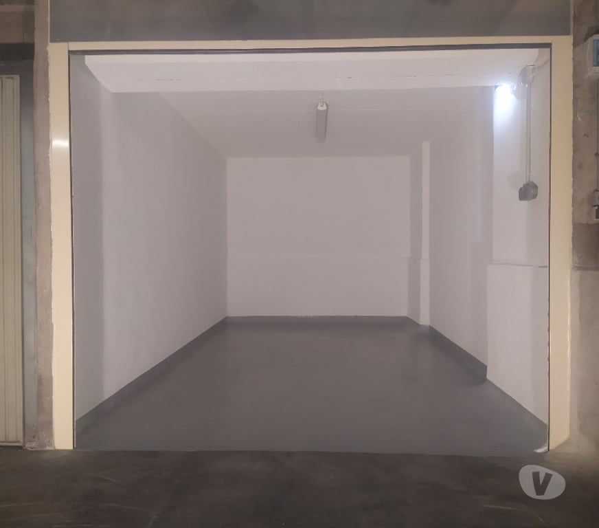 Parkings - Garages Alpes-Maritimes Antibes - 06600 - Photos Vivastreet GARAGE ENTREPÔT Vieille Ville ANTIBES