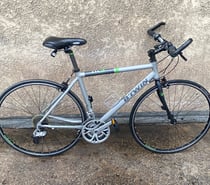 Vélo Vtc b’twin 28 Pouces