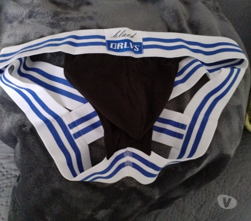 Vêtements occasion Hauts-de-Seine Issy les Moulineaux - 92130 - Photos Vivastreet Vend sous vêtements hommes neuf