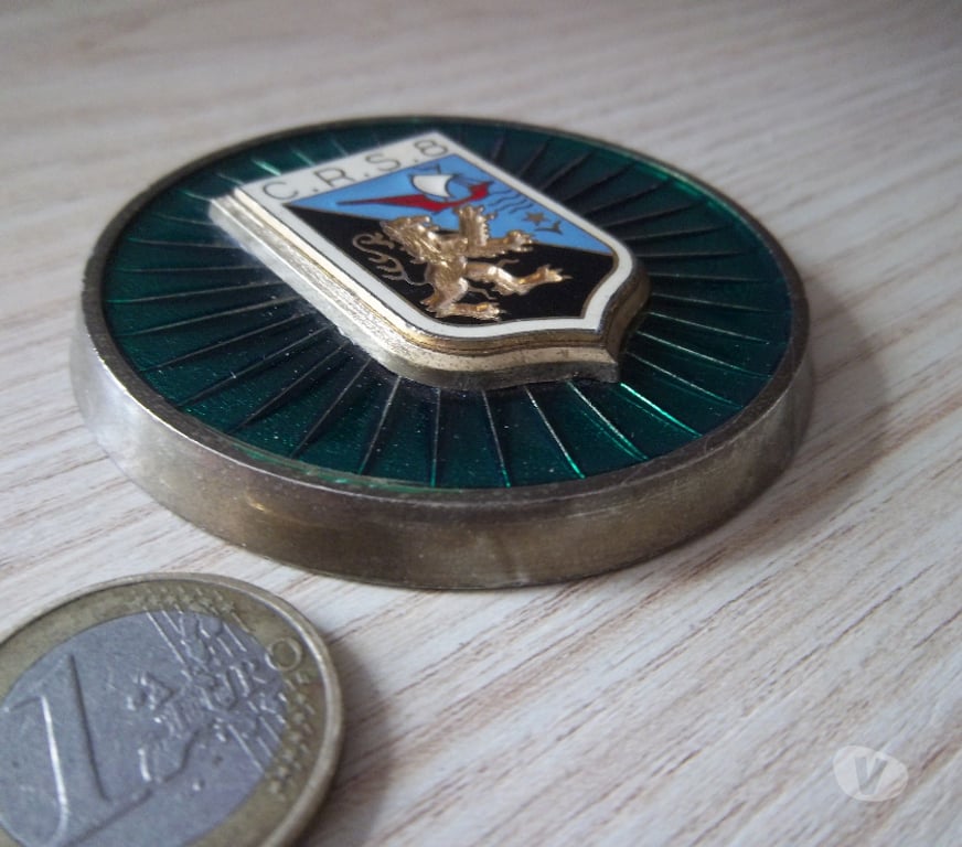 Collection Manche Valognes - 50700 - Photos Vivastreet plaque collection obsolète CRS N°8 - Bièvres Essonne