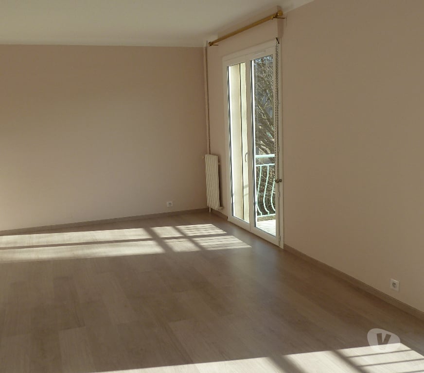 Location appartement Gard Nimes - Photos Vivastreet Nîmes, quartier de la croix de fer, joli appartement