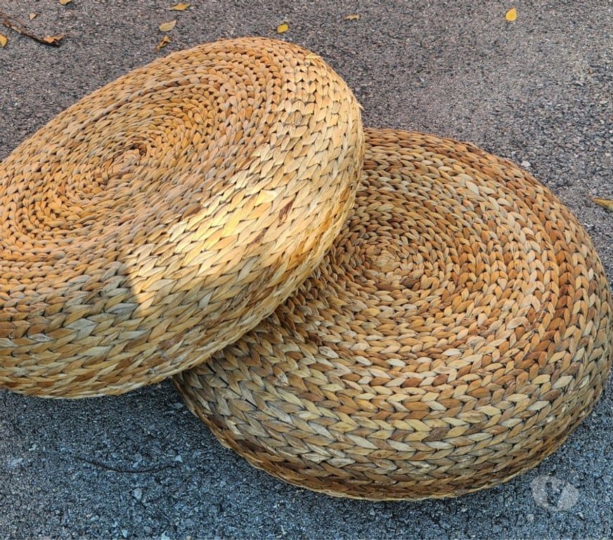 Décoration - art Bouches-du-Rhône Marseille - Photos Vivastreet 2 Poufs en rotin d'Ikea