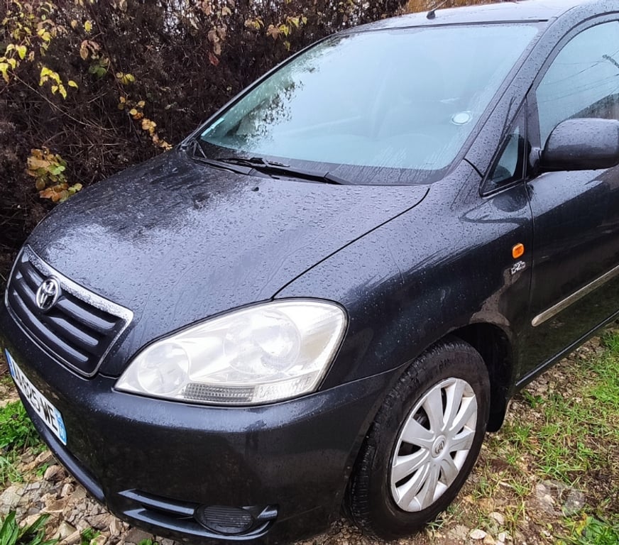 Autre Véhicules Occasion Seine-et-Marne St Germain sur Morin - 77860 - Photos Vivastreet A Vendre Toyota Avensis Verso D4D Diesel