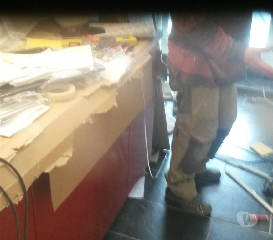 Artisans & dépannages Seine-Saint-Denis Montreuil - 93100 - Photos Vivastreet Peintre en bâtiment pro enduiseur