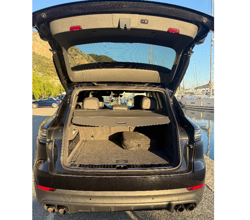 Voiture d'occasion Alpes-Maritimes Menton - 06500 - Photos Vivastreet Porsche Cayenne hybride