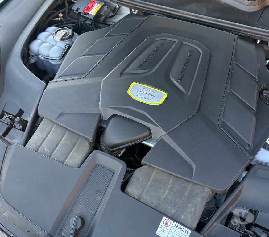 Voiture d'occasion Alpes-Maritimes Menton - 06500 - Photos Vivastreet Porsche Cayenne hybride