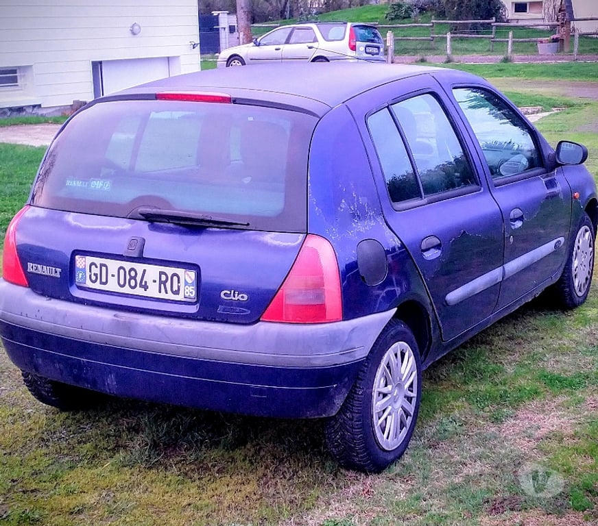 Voiture d'occasion Maine-et-Loire Le Fresne sur Loire - 49123 - Photos Vivastreet Renault Clio II 1.9D 65 – 1998