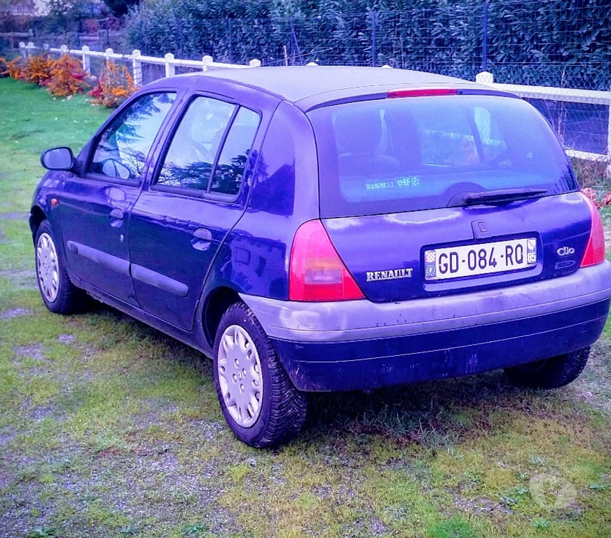 Voiture d'occasion Maine-et-Loire Le Fresne sur Loire - 49123 - Photos Vivastreet Renault Clio II 1.9D 65 – 1998