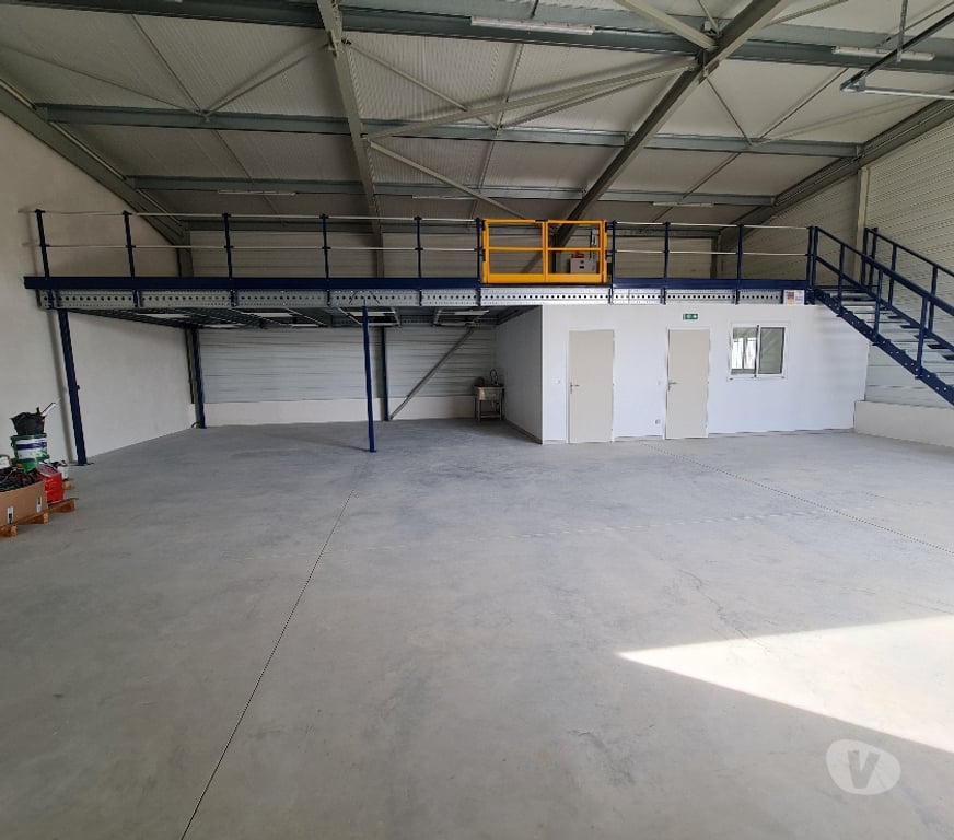 bureaux locaux Hérault Thezan les Beziers - 34490 - Photos Vivastreet LOCATION - local, hangar, entrepôt, bureau - neuf 270 m²