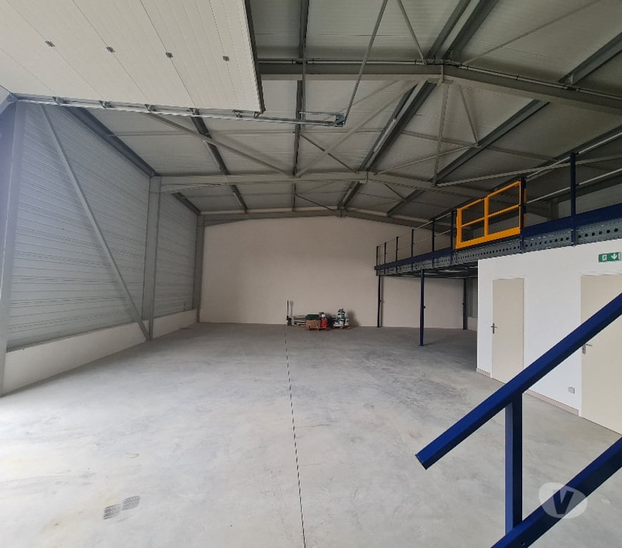 bureaux locaux Hérault Thezan les Beziers - 34490 - Photos Vivastreet LOCATION - local, hangar, entrepôt, bureau - neuf 270 m²