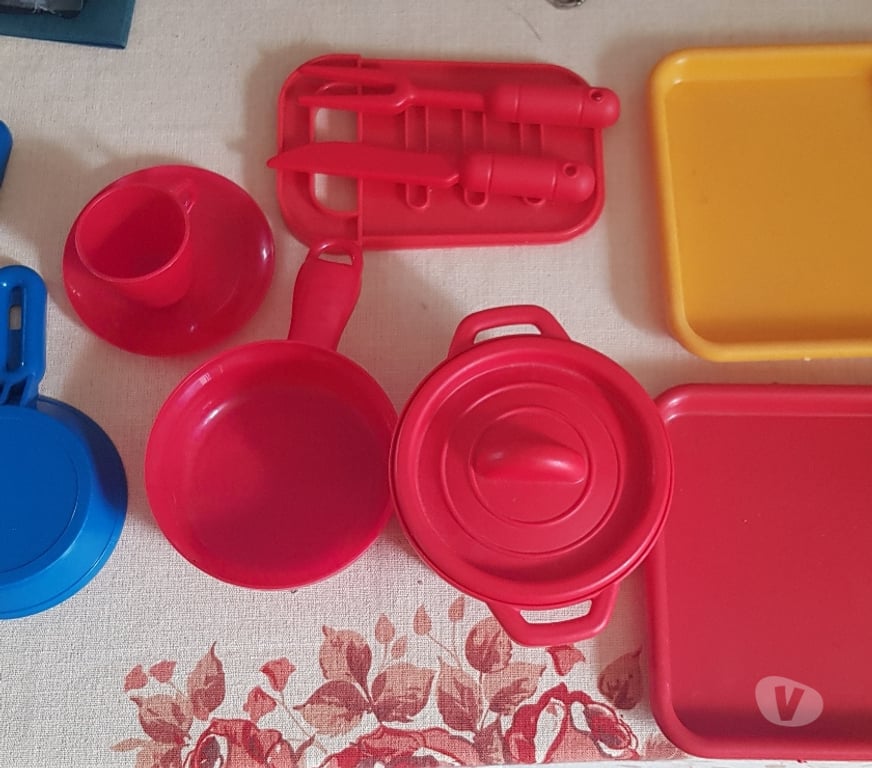 Jeux - Jouets Essonne Juvisy sur Orge - 91260 - Photos Vivastreet cuisine smoby 1985 et ses accessoires