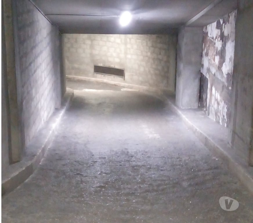 Parkings - Garages Paris Paris 10ème ardt - 75010 - Photos Vivastreet Location parking sécurisé pour moto rue d'Enghien