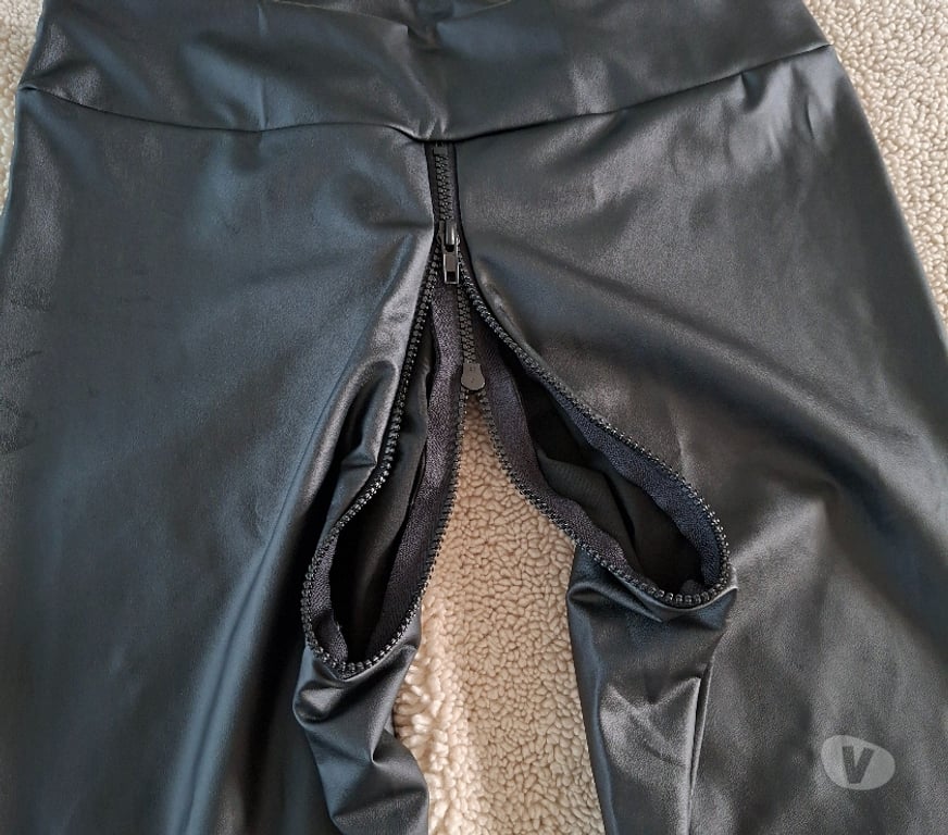 Vêtements occasion Nord Lille - Photos Vivastreet Legging cuir ouvert entrejambes