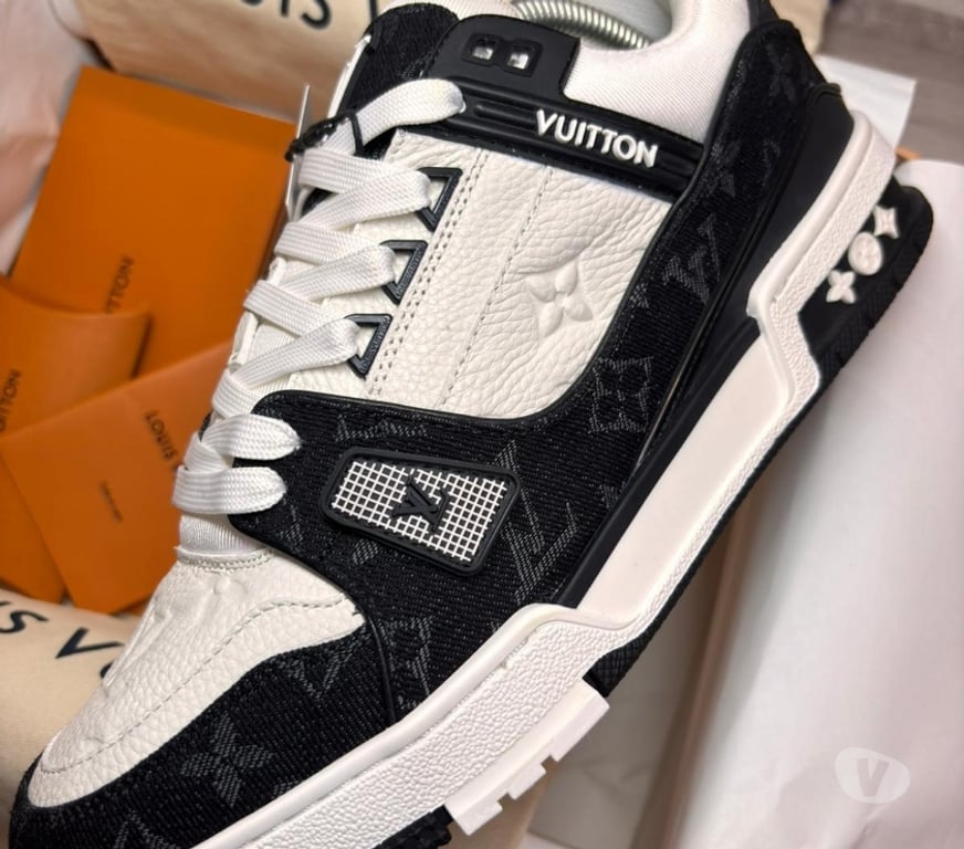 Chaussures Aisne Moulins - 02160 - Photos Vivastreet Paire de Louis Vuitton Traîner Black