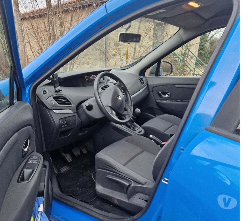 Voiture d'occasion Isère Villefontaine - Photos Vivastreet Scenic 3 dci 2012 authentique