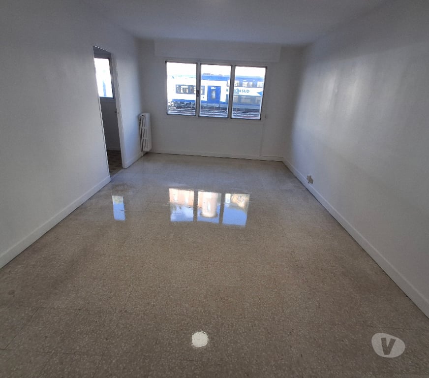 Location appartement Alpes-Maritimes Menton - 06500 - Photos Vivastreet loue grand studio