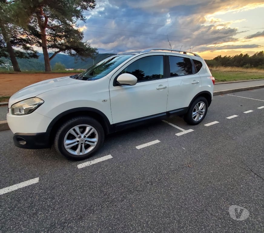 Voiture d'occasion Loire St Etienne - Photos Vivastreet NISSAN QASHQAI SUV 2WD DIESEL 2011 EN TRES BON ETAT
