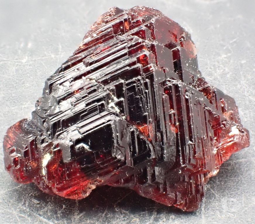 Collection Meurthe-et-Moselle Bertrichamps - 54120 - Photos Vivastreet Grenat rouge "gravé" Spessartine