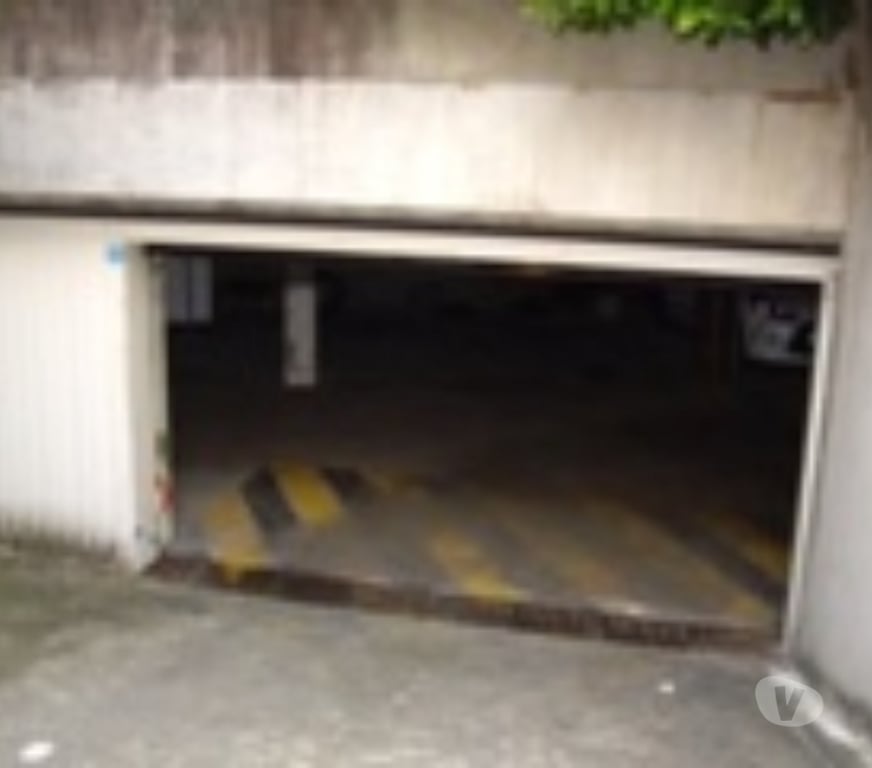 Parkings - Garages Rhône Villeurbanne - 69100 - Photos Vivastreet Place de parking souterrain à louer. Villeurbanne