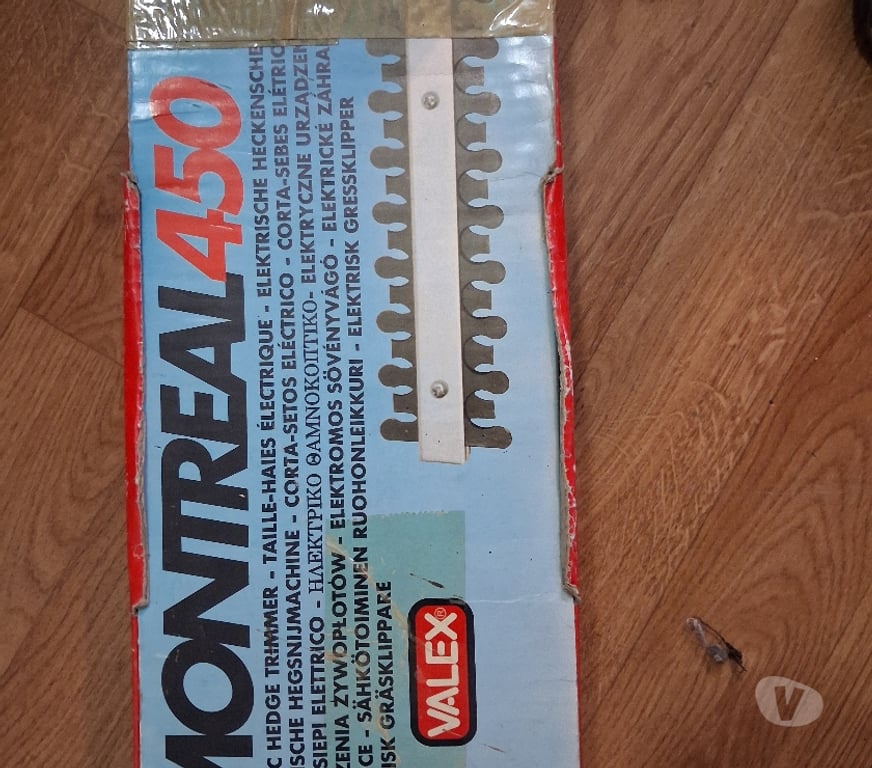  Paris Paris 12ème ardt - 75012 - Photos Vivastreet Vend une tronçonneuse et taille haie électrique