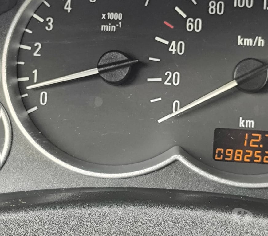 Voiture d'occasion Nord Douai - 59500 - Photos Vivastreet Opel corsa 1.2 essence