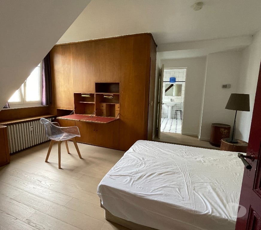 Appartement meublé Bas-Rhin Strasbourg - Photos Vivastreet STRASBOURG 5 pièces garages fermés