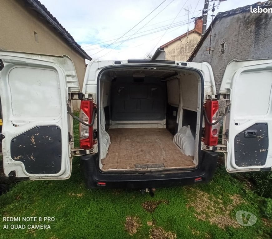 Véhicules commerciaux & utilitaires d'occasion Vienne Brux - 86510 - Photos Vivastreet Peugeot expert 2012