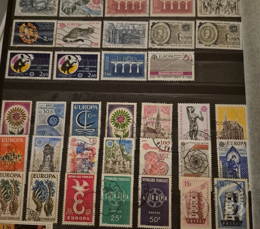 Collection Drôme Le Grand Serre - 26530 - Photos Vivastreet Album de Timbres