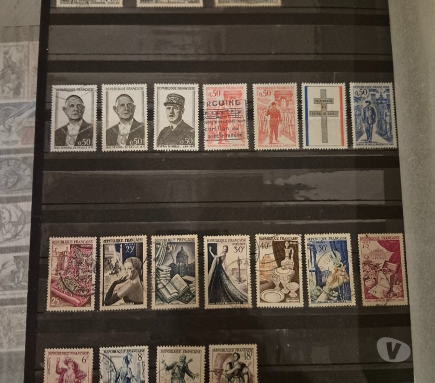 Collection Drôme Le Grand Serre - 26530 - Photos Vivastreet Album de Timbres