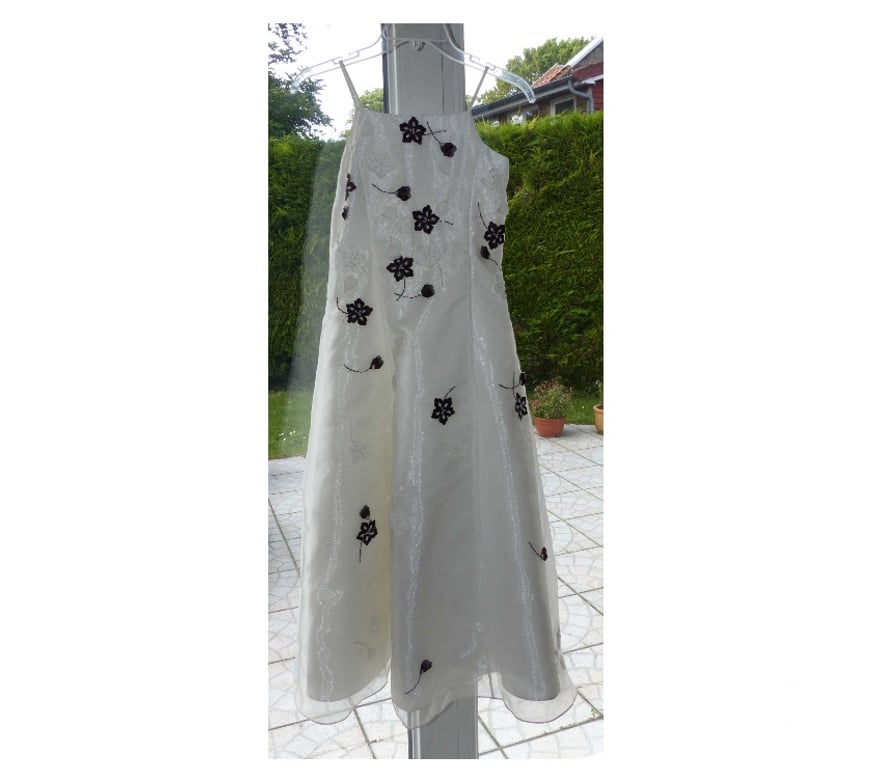 Vêtements occasion Pas-de-Calais St Leonard - 62360 - Photos Vivastreet Robe Tulle + Boléro