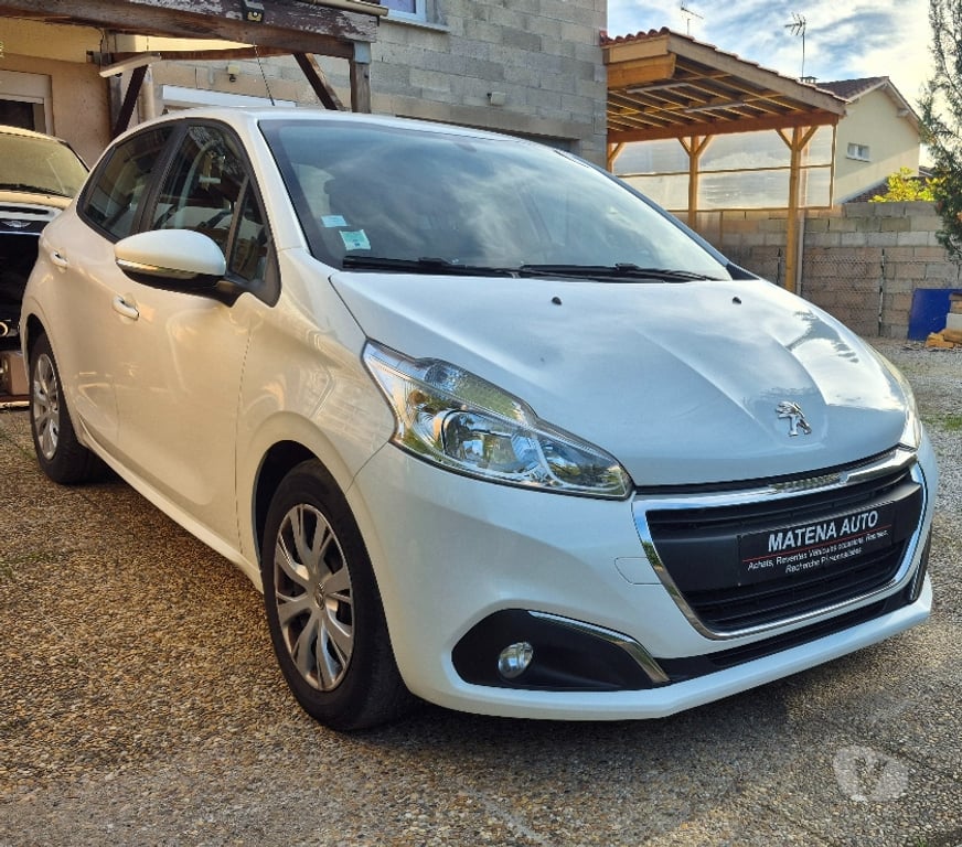 Voiture d'occasion Tarn-et-Garonne Albias - 82350 - Photos Vivastreet 208 1.6 blue-HDI S&S Active 4cv 75cvd 100000kms 2018