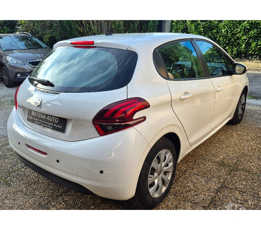 Voiture d'occasion Tarn-et-Garonne Albias - 82350 - Photos Vivastreet 208 1.6 blue-HDI S&S Active 4cv 75cvd 100000kms 2018