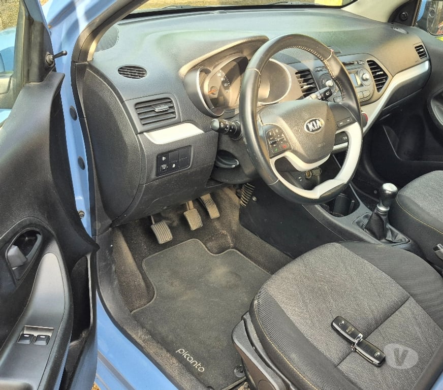 Voiture d'occasion Tarn-et-Garonne Albias - 82350 - Photos Vivastreet Kia picanto II motion 1.0 l 4cv 66cvd 100000kms 2017