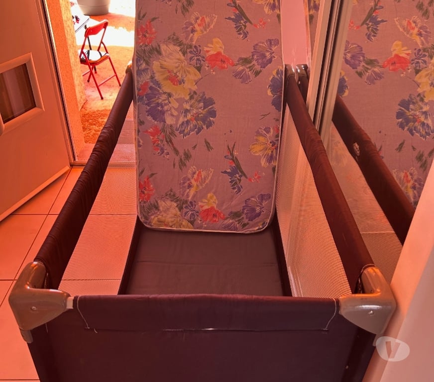 Equipements bébés Saône-et-Loire Antully - 71400 - Photos Vivastreet LIT PARAPLUIE PLUS MATELAS