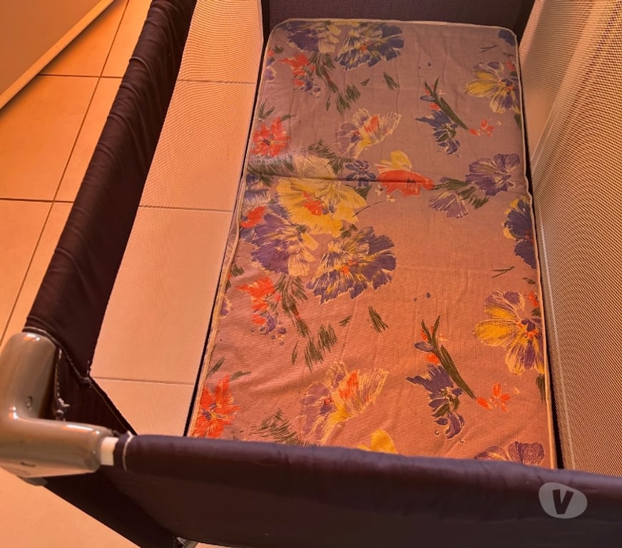 Equipements bébés Saône-et-Loire Antully - 71400 - Photos Vivastreet LIT PARAPLUIE PLUS MATELAS