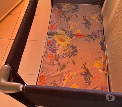 Equipements bébés Antully Saône-et-Loire - Photos Vivastreet LIT PARAPLUIE PLUS MATELAS